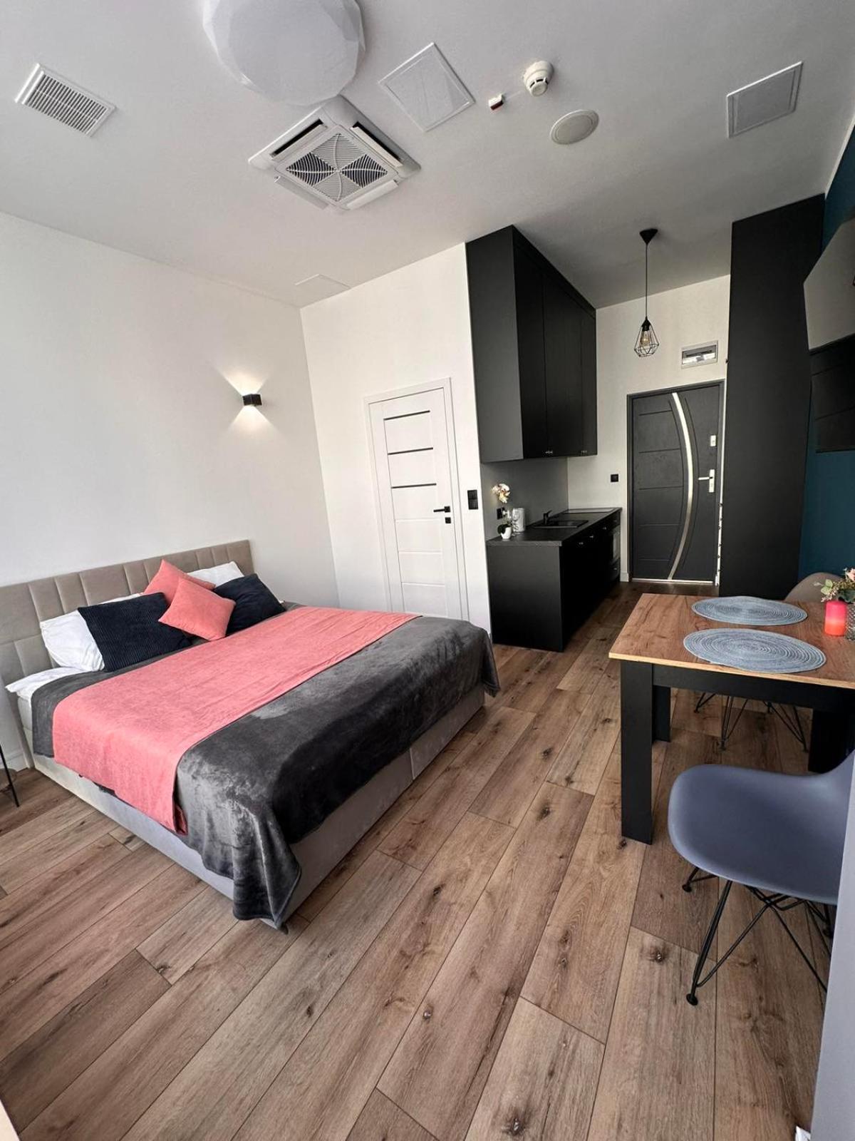Hotel Apart Варшава Екстер'єр фото